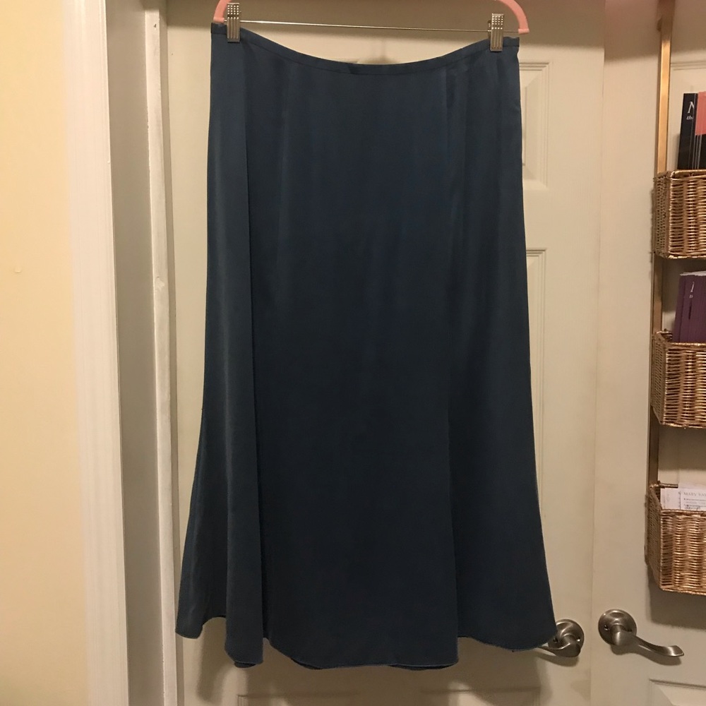 Eileen Fisher Silk Skirt with gathered waist.